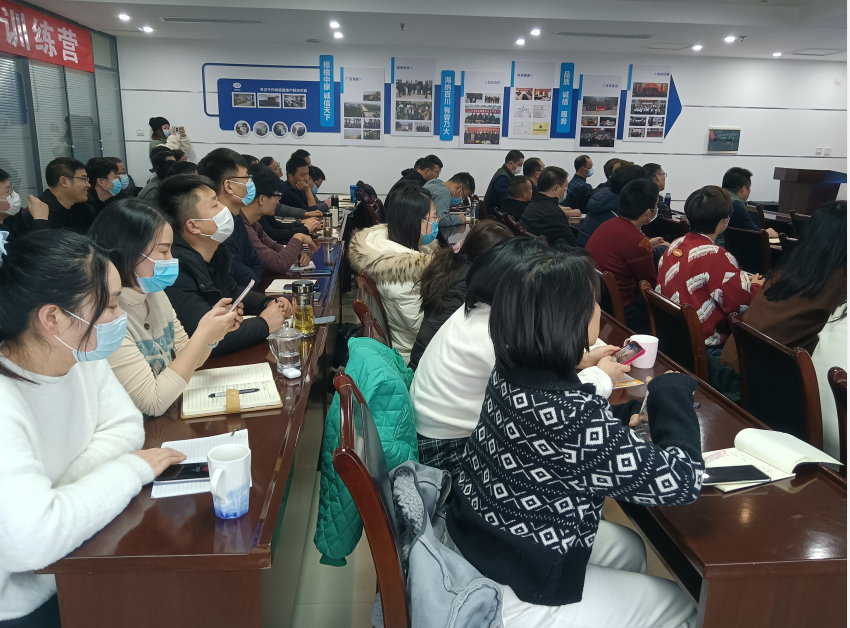 幹貨滿滿！色多多www视频在线观看生化（huà）開展三農短視頻技能（néng）培訓(圖6)