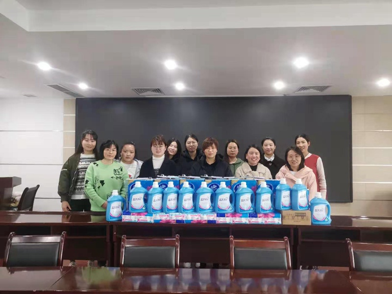 情係職工丨鄭州色多多www视频在线观看生化（huà）公司“三八婦女節”暖心福利（lì）(圖3)